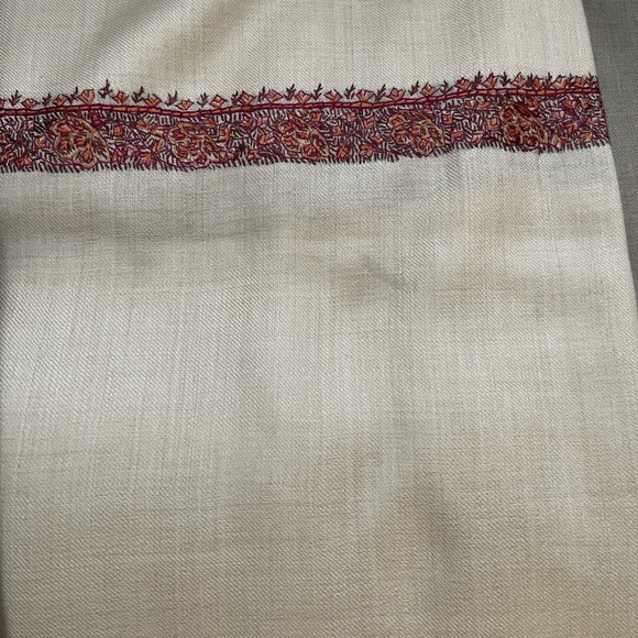 Keep you warm during winter and it is pretty light weight - Picture 4 of 4